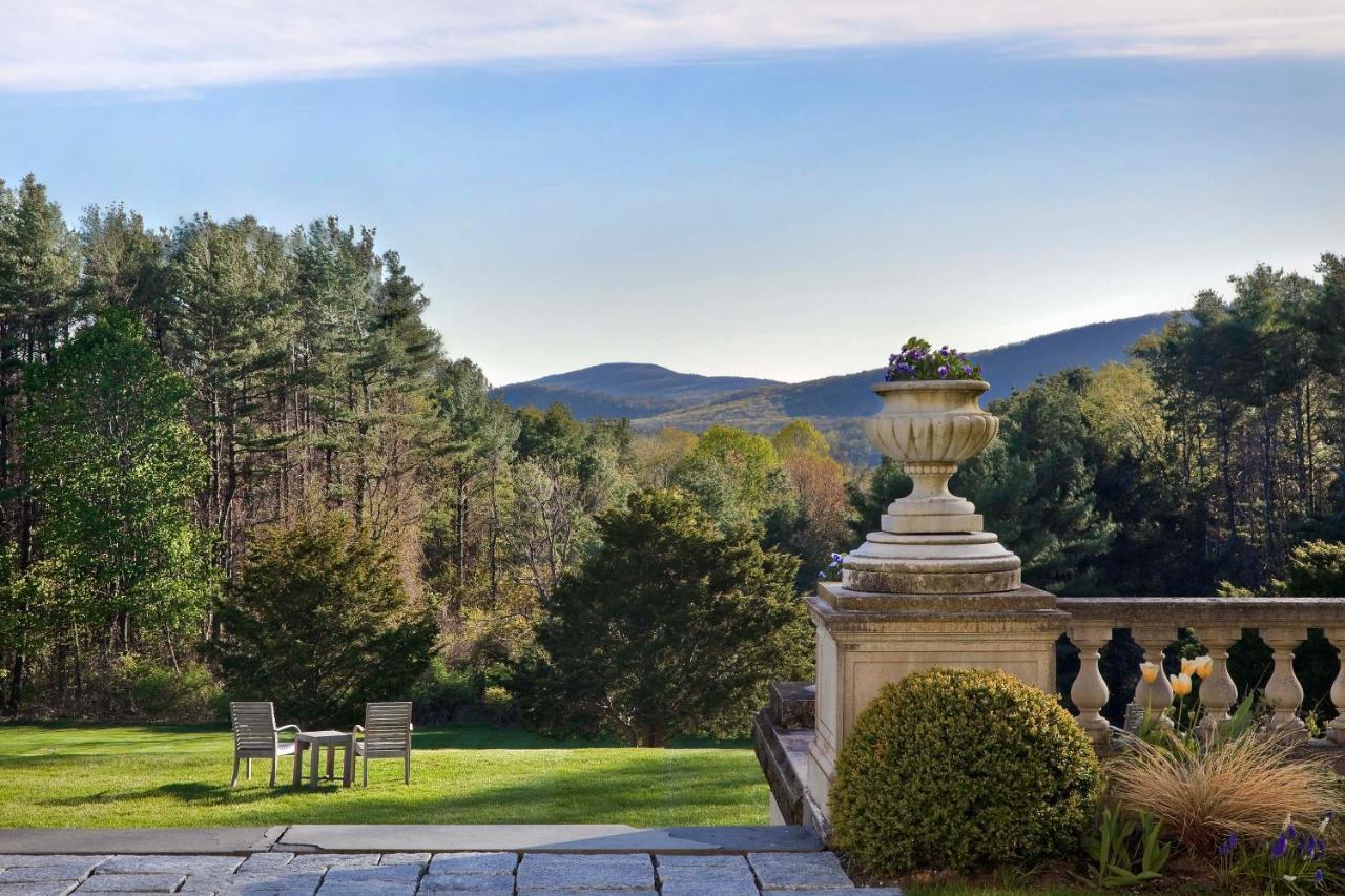 Hotel Wheatleigh Lenox Exterior foto